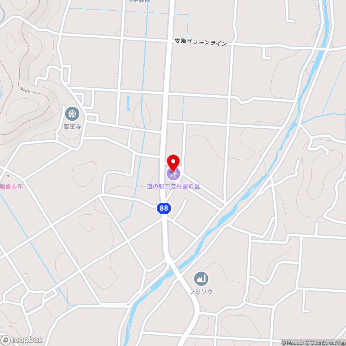 道の駅三芳村の地図（zoom15）千葉県南房総市川田82-1